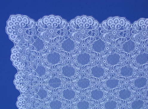 Spanish veils (shawls) ref.402GR. Ivory. 250X300CM