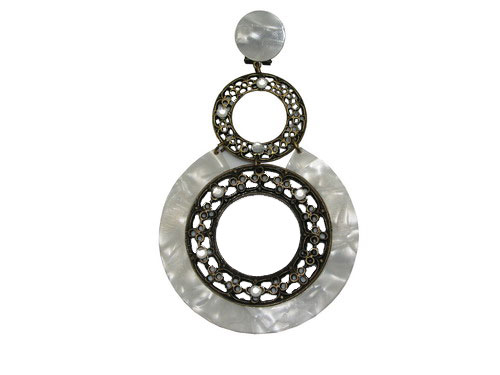 アセタート製人工真珠　フラメンコイヤリング