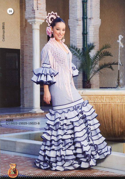 Robes flamenco pour dames. Aire
