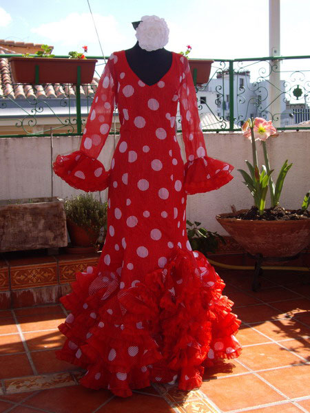Outlet. Trajes de Flamenca Venecia Rojo T.46