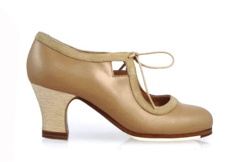 Flamenco Shoes from Begoña Cervera. Model: Romance