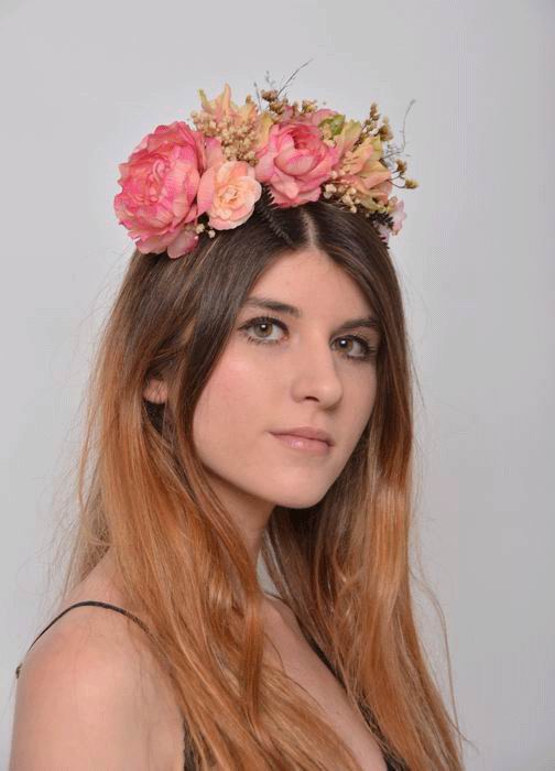 Diadema Mariana con Flores Preservadas