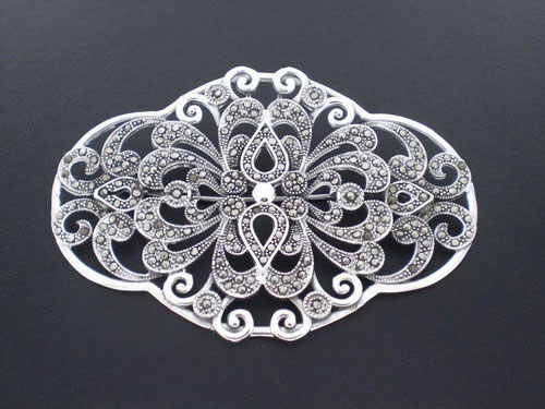 Brooches for wedding veils