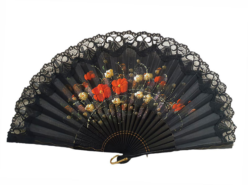 Traditional hand painted fan. Ref. 147