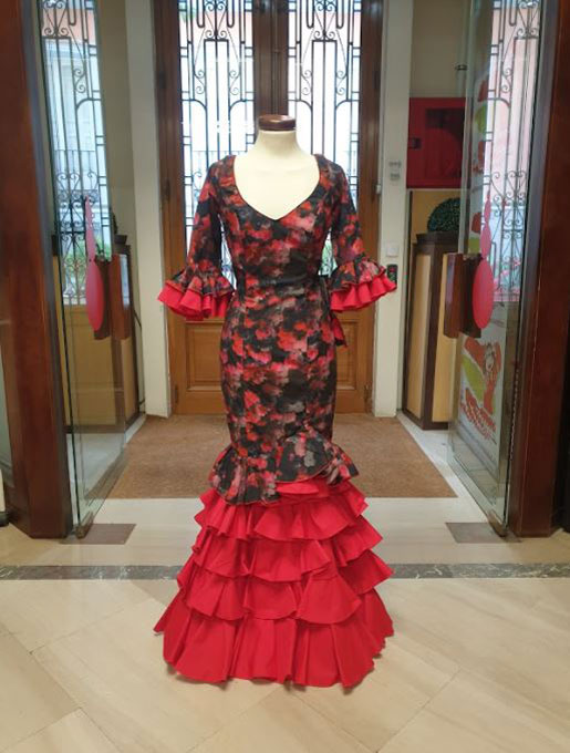 Outlet de Vestidos Flamenca. Mod. Delicia Flor Roja. Talla