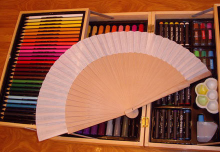 Fan to be decorated or painted