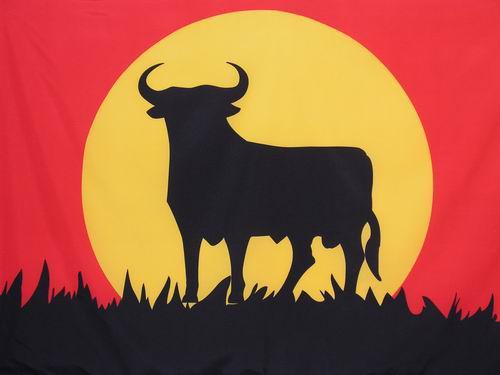 スペイン国旗カラー　フラッグ　闘牛シルエット