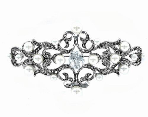 Silver Costume Jewelry Pearl and Zirconia Brooch. Ref. 309
