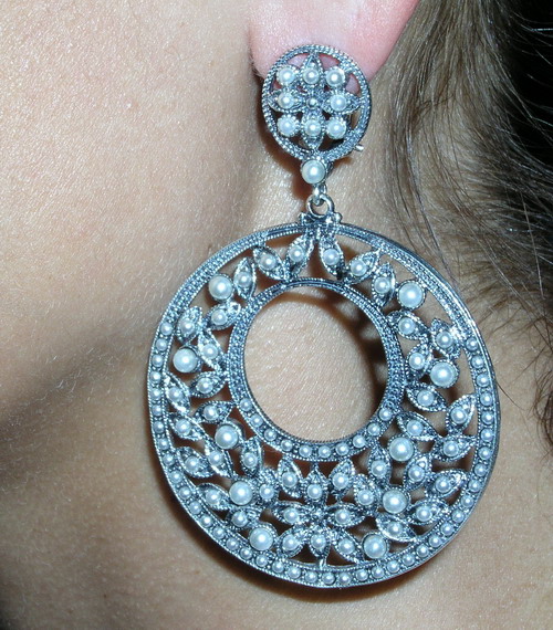 Plated earrings with pearls. Ref. 4023