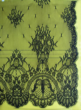 Spanish veils (shawls) ref.409. Measurments: 120x250 cm