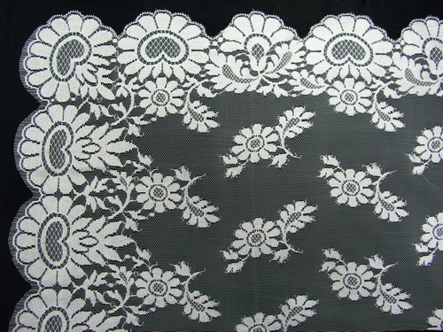 Spanish veils (shawls) ref.638N. Measurments: 120x250 cm