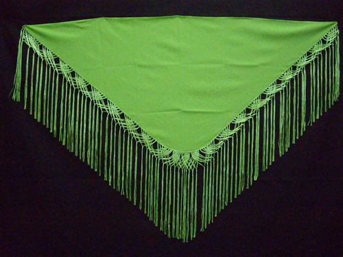 Pistachio green handmade shawl. Olmo