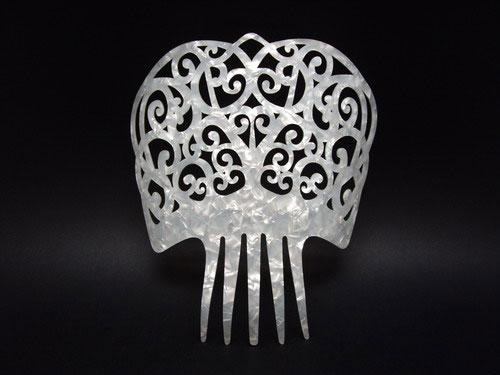 Mother of pearl comb