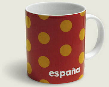 Red mug with mustard colour (albero) polka dots