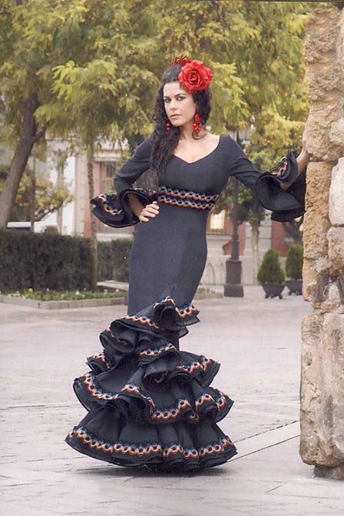 Robes flamenco pour dames. Oasis