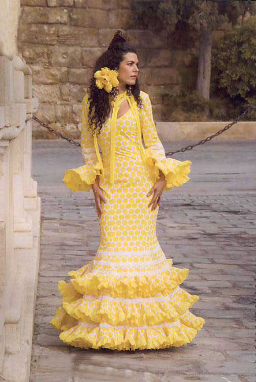 Robes flamenco pour dames. Otoño