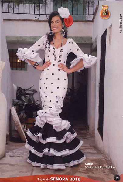 Trajes de Flamenca. Modelo Luna 2010