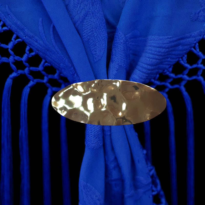 Textured Oval Gold Brooch – Accessory for Shawls and Flamenco Fashion