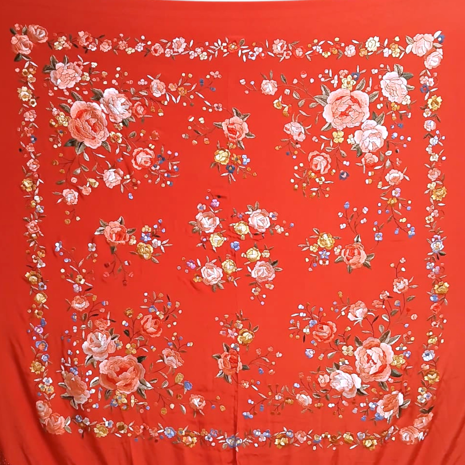 Handmade Manila Embroidered Shawl. Natural Silk. Ref.1011017N