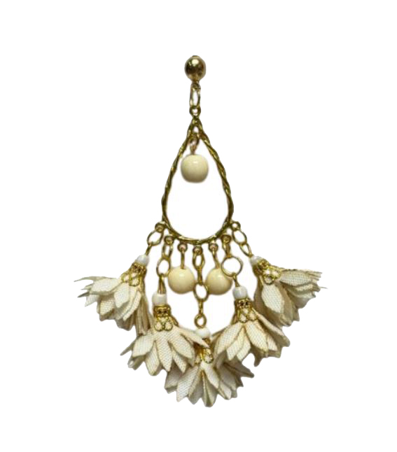 Pendientes flamenca largos de flores hechos a mano. Marfil