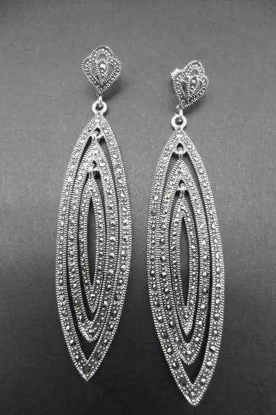 Boucles d'oreilles en Argent et Marcassites en forme d'Ojival Triple. 8cm
