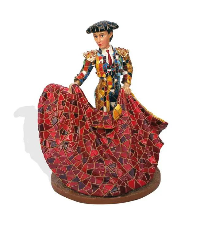 Bullfighter figure with cape trencadís mosaic Gaudi. 11 cm