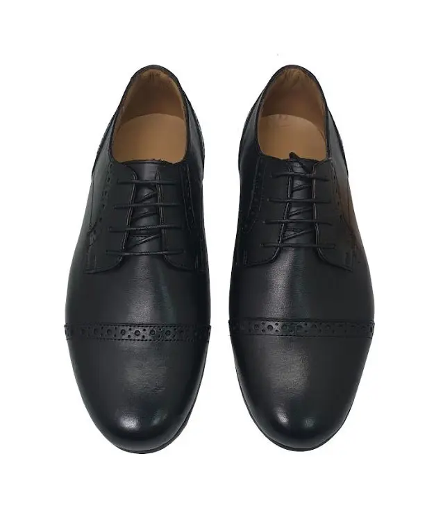 Chaussure de caractère semi-professionnel en cuir noir pour hommes pour la danse flamenco. Sans Clous