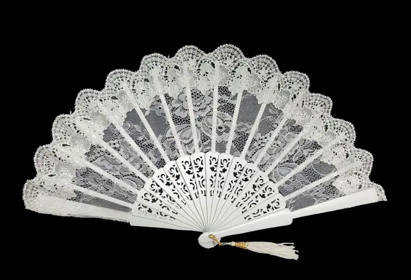 Bridal Fans with Lace and White Openwork Rod. Ref. 15133