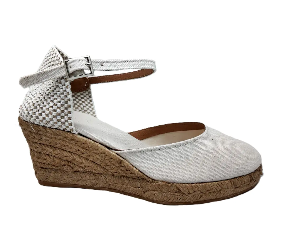 Espadrilles lamenco pour les Foires. Beige  