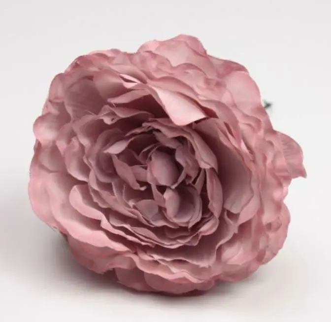 Flamenco Ranunculus flower Malaga. Rosewood. 9cm