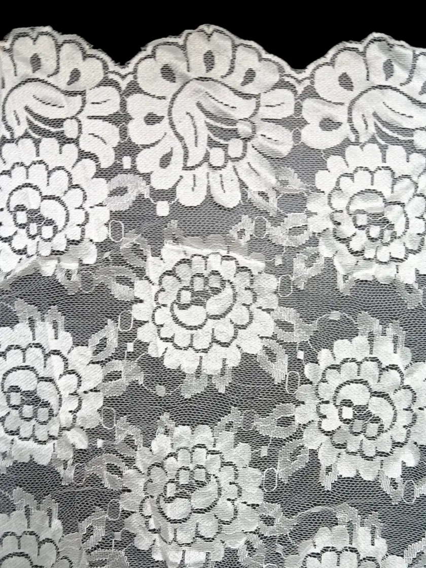Mantilla de encaje blanco – Últimas unidades en liquidación