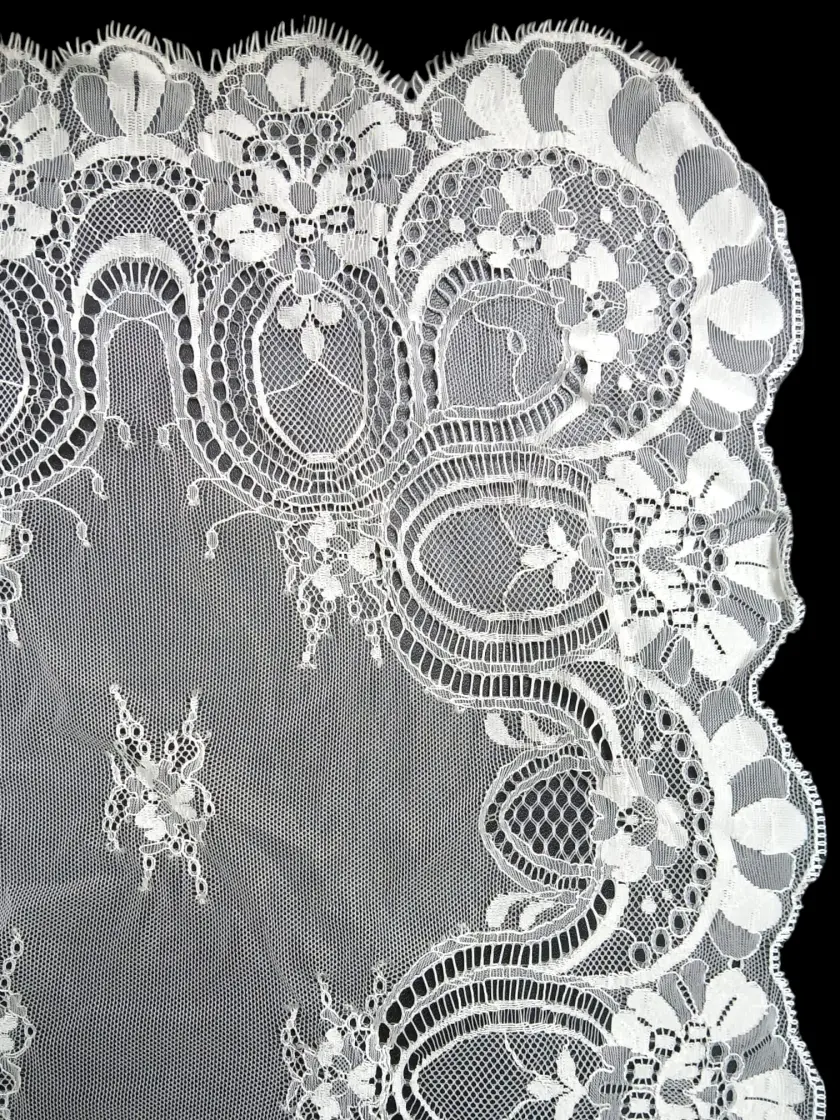 Mantilla de encaje blanco – Últimas unidades en liquidación