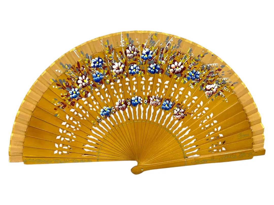 Abanico español de madera con flores pintadas a mano calado ambas caras para mujer. Ref. 1162