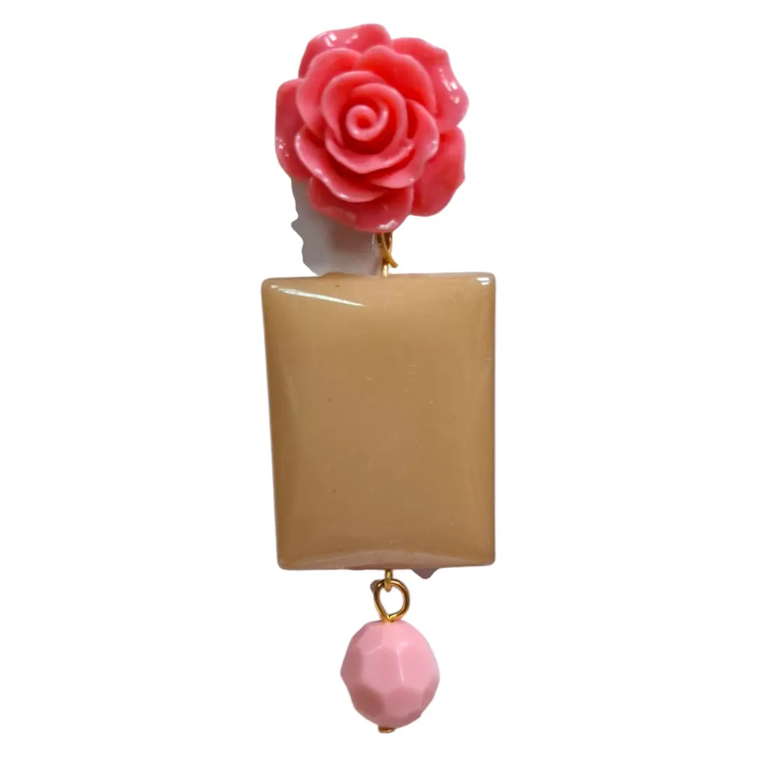 巡礼とフェアのための花とアクリル石のフラメンコイヤリング
