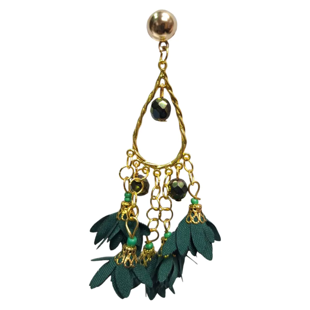 Handmade flamenco earrings with flowers. Green
