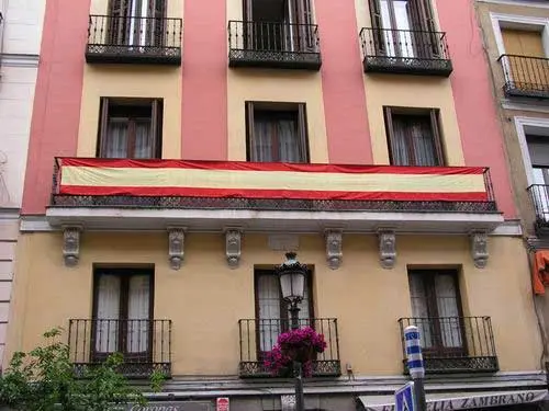 Drapeau d’Espagne par mètres (160 cm de large)