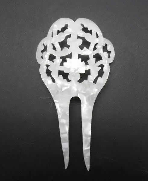 Small Mother of Pearl/Shell Comb- ref. S920LSN