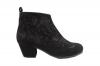 Chaussures de flamenco Begoña Cervera. Bottines noires avec broderies